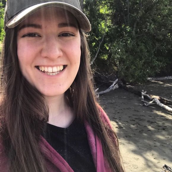 Meet your Posher, Kayleigh - Picture 1 of 1